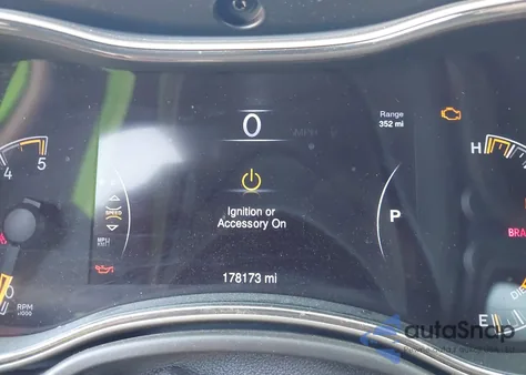 2014 Jeep Grand Cherokee Summit from USA, damaged, VIN 1C4RJFJM2EC298596